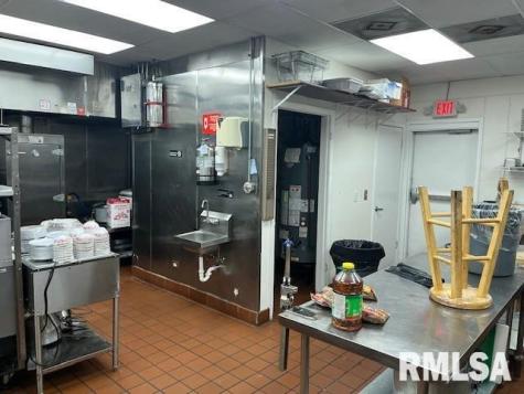 3922 38TH Avenue Moline IL 61265