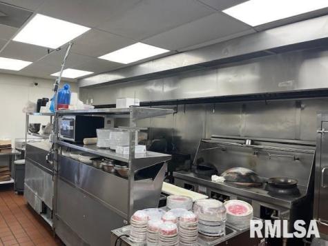 3922 38TH Avenue Moline IL 61265