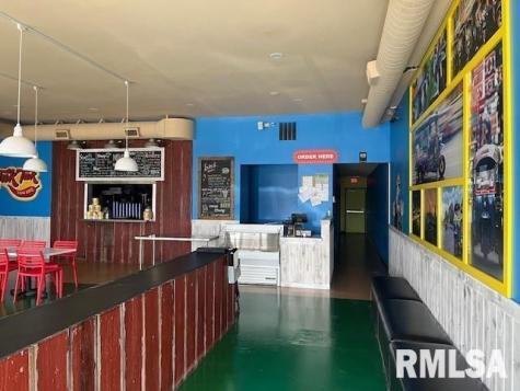 3922 38TH Avenue Moline IL 61265