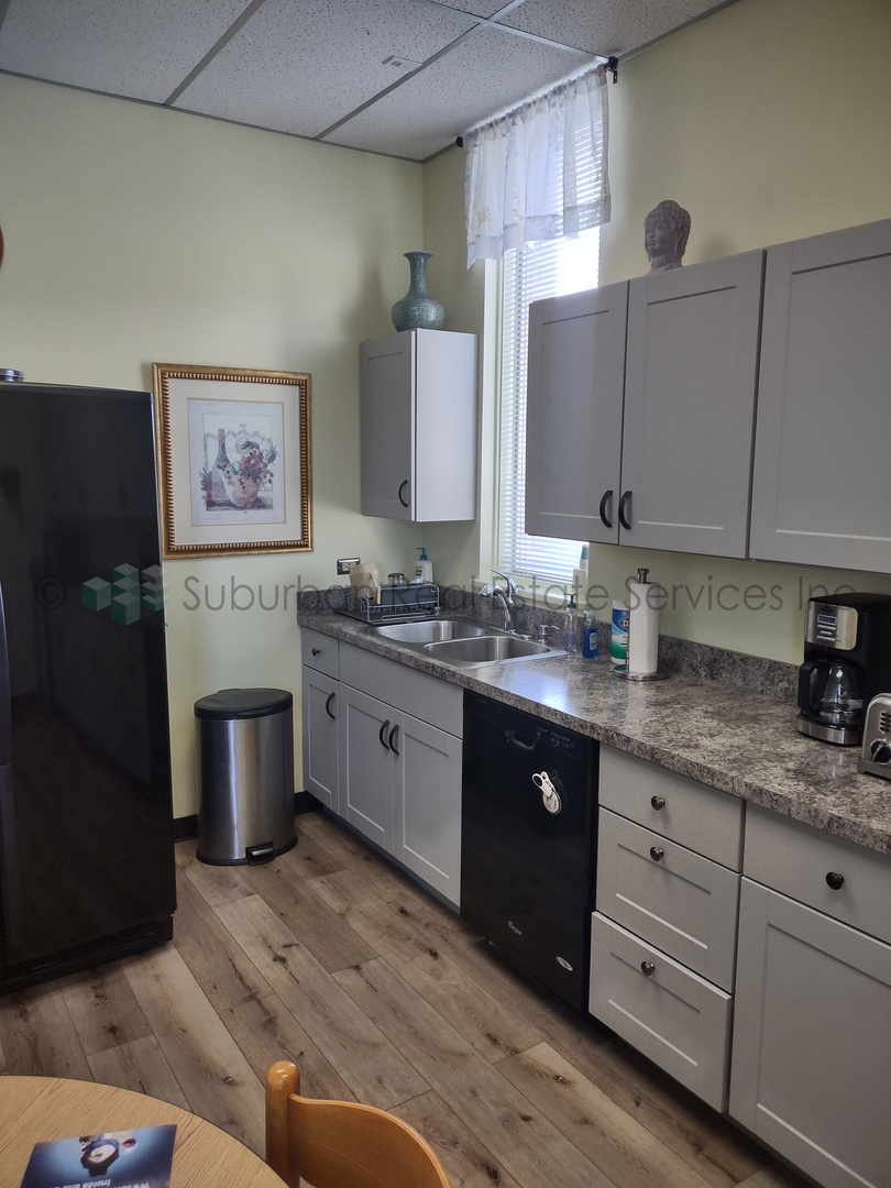 2111 Plum Street Aurora IL 60506