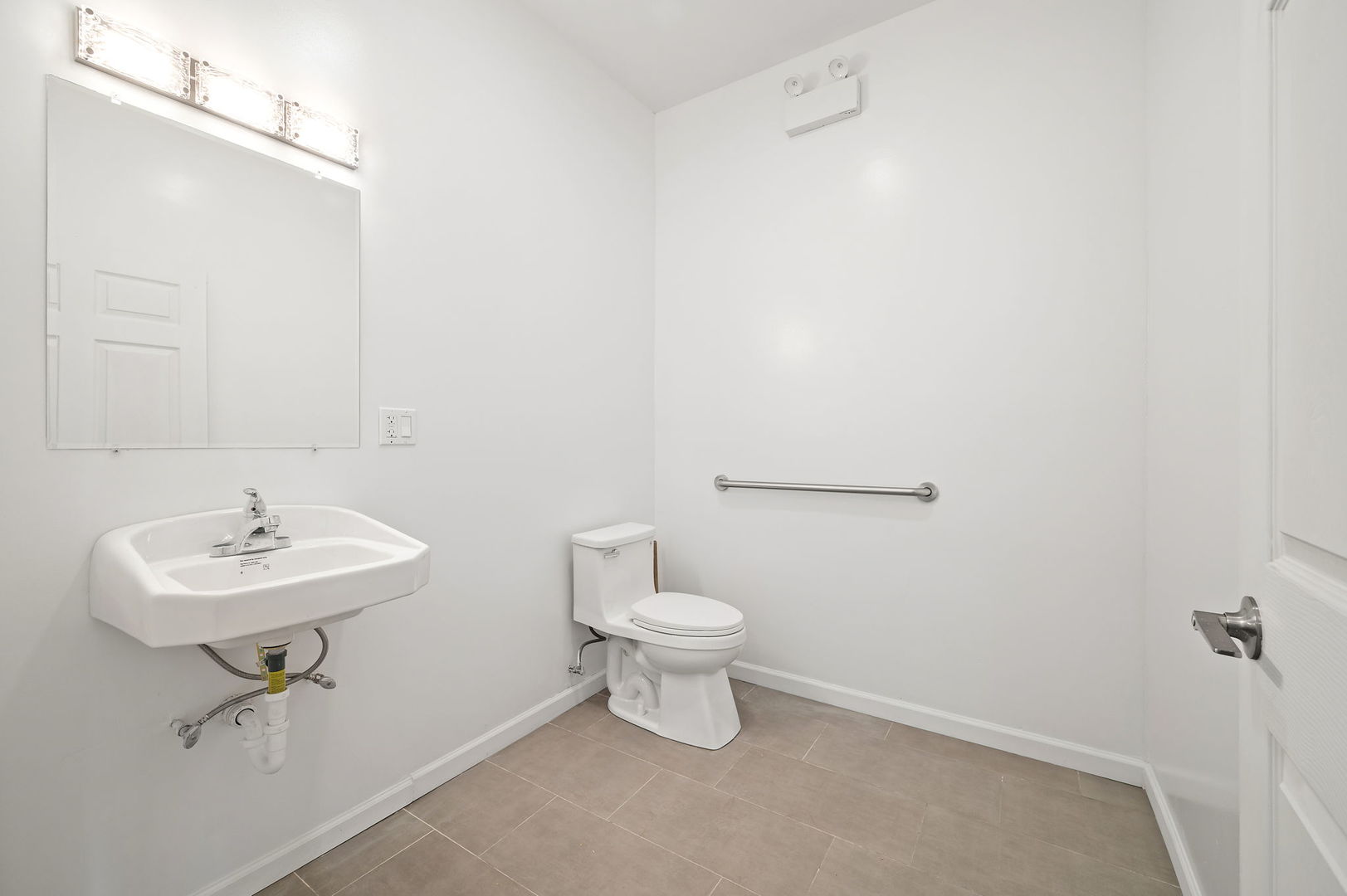 1823 West Chicago Avenue Chicago IL 60622