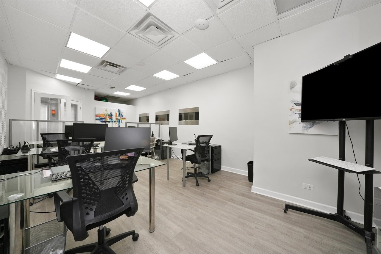 4854 West Addison Street Chicago IL 60641