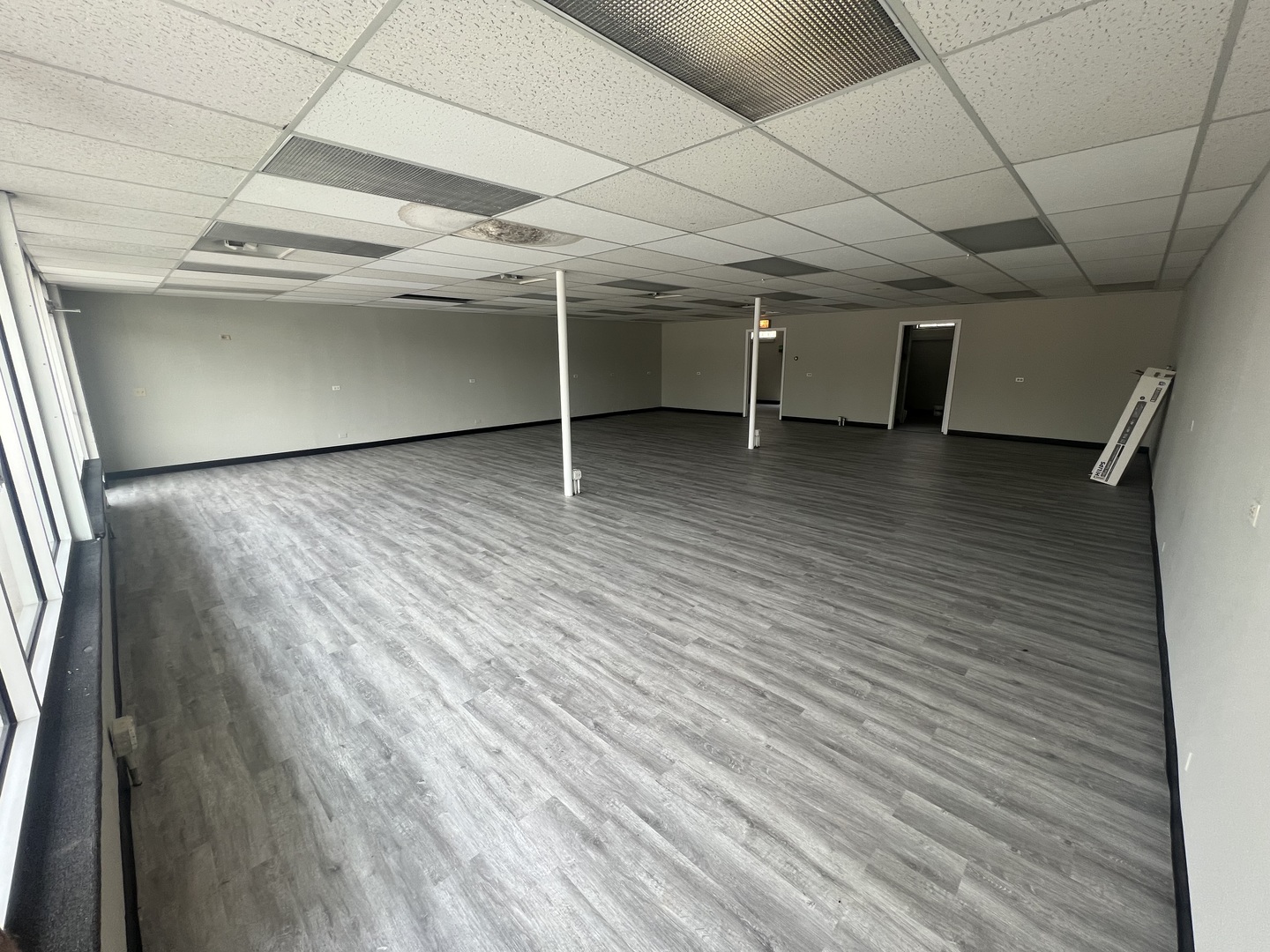 49 East Fullerton Avenue Addison IL 60101