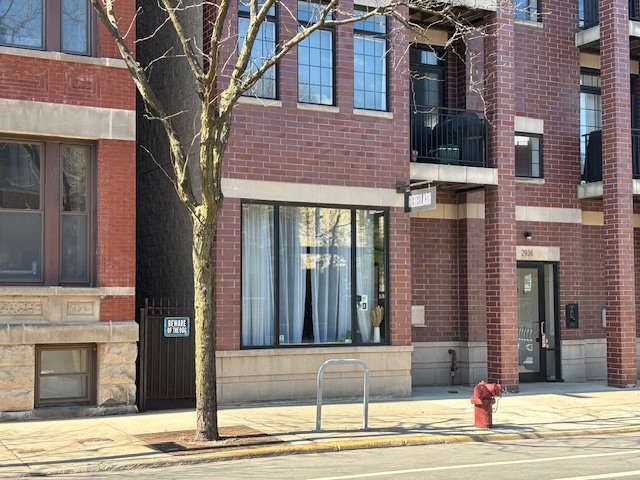 2936 North Lincoln Avenue Chicago IL 60657