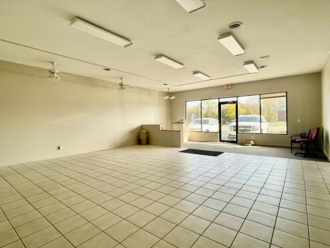 2522 E Lincolnway Sterling IL 61081