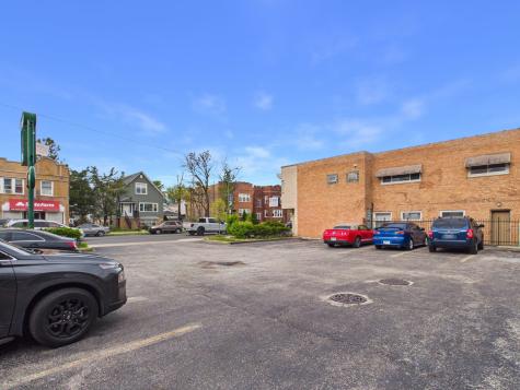 6047 West Addison Street Chicago IL 60634