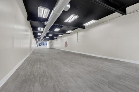 7055 North Clark Street Chicago IL 60626