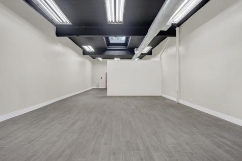 7055 North Clark Street Chicago IL 60626