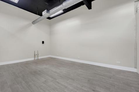 7055 North Clark Street Chicago IL 60626