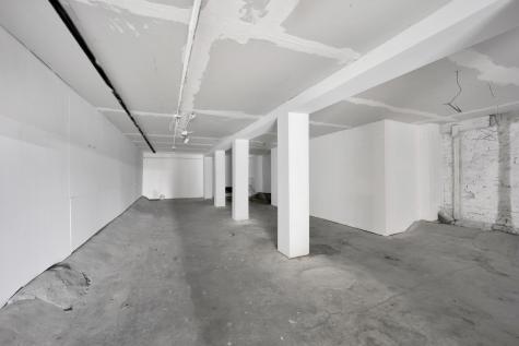 7055 North Clark Street Chicago IL 60626