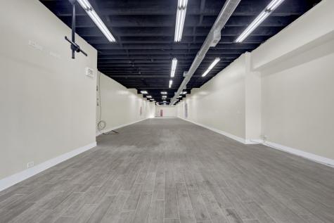 7055 North Clark Street Chicago IL 60626