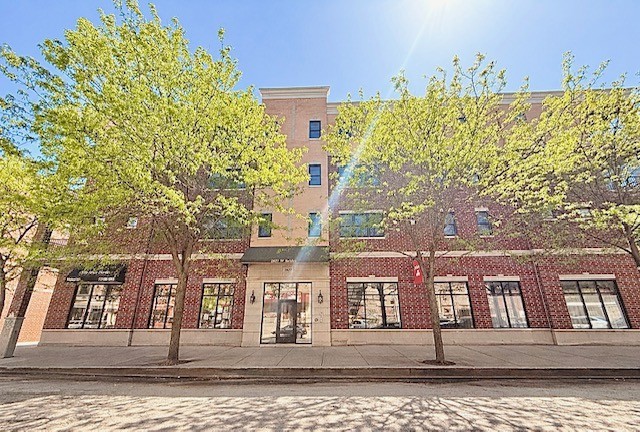 2827 West Belden Avenue Chicago IL 60647