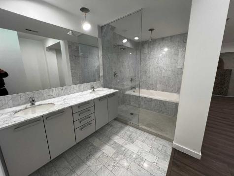 201 East Ohio Street Chicago IL 60611