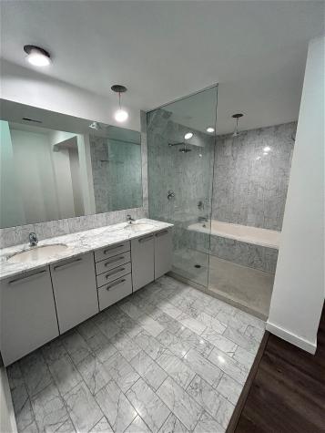201 East Ohio Street Chicago IL 60611