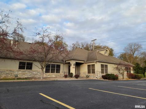 4720 38TH Avenue Moline IL 61265
