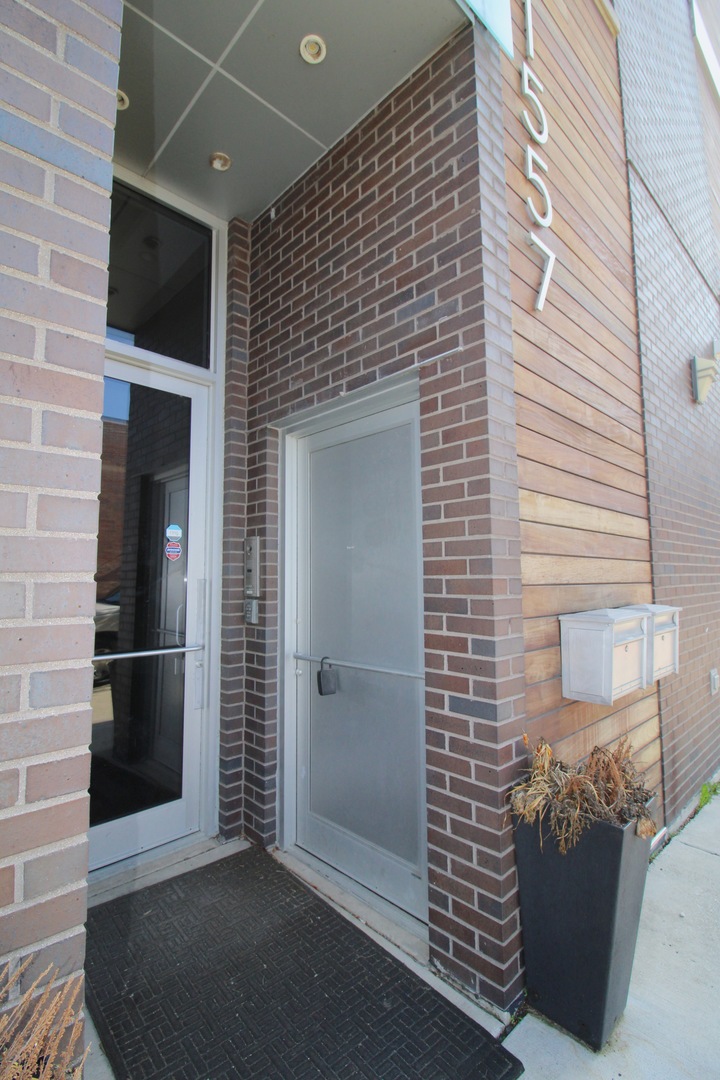859 North Ashland Avenue Chicago IL 60622