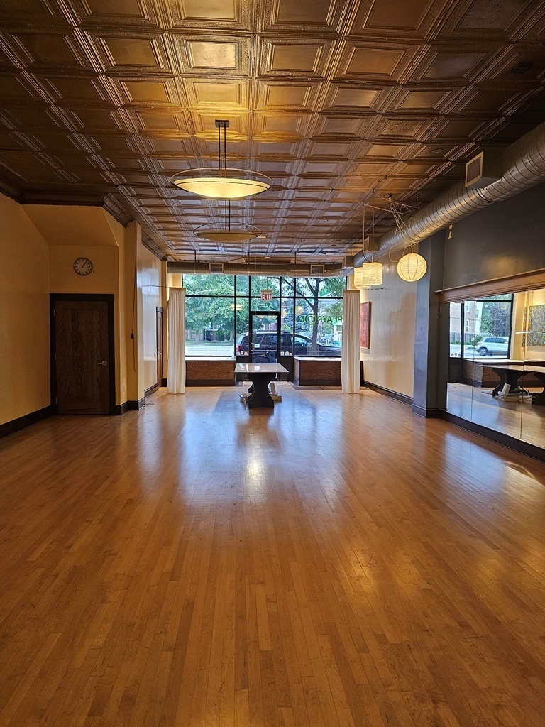 4224 North Milwaukee Avenue Chicago IL 60630