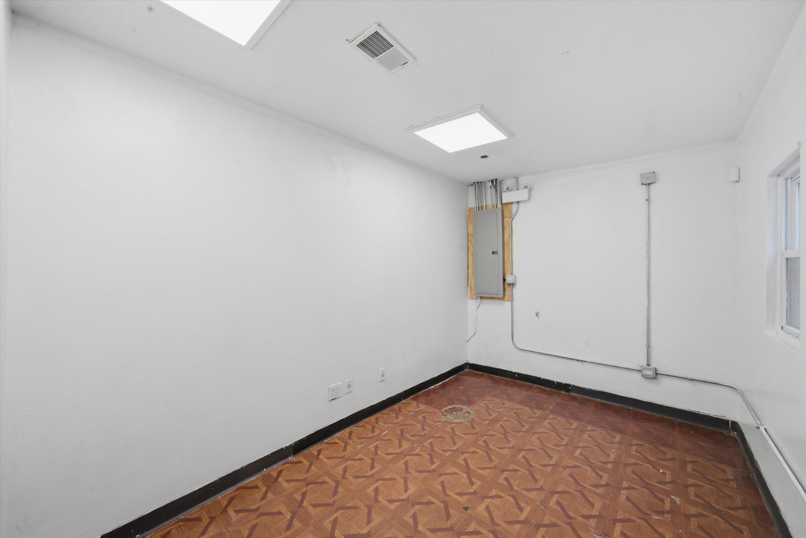 2114 West Lawrence Avenue Chicago IL 60625