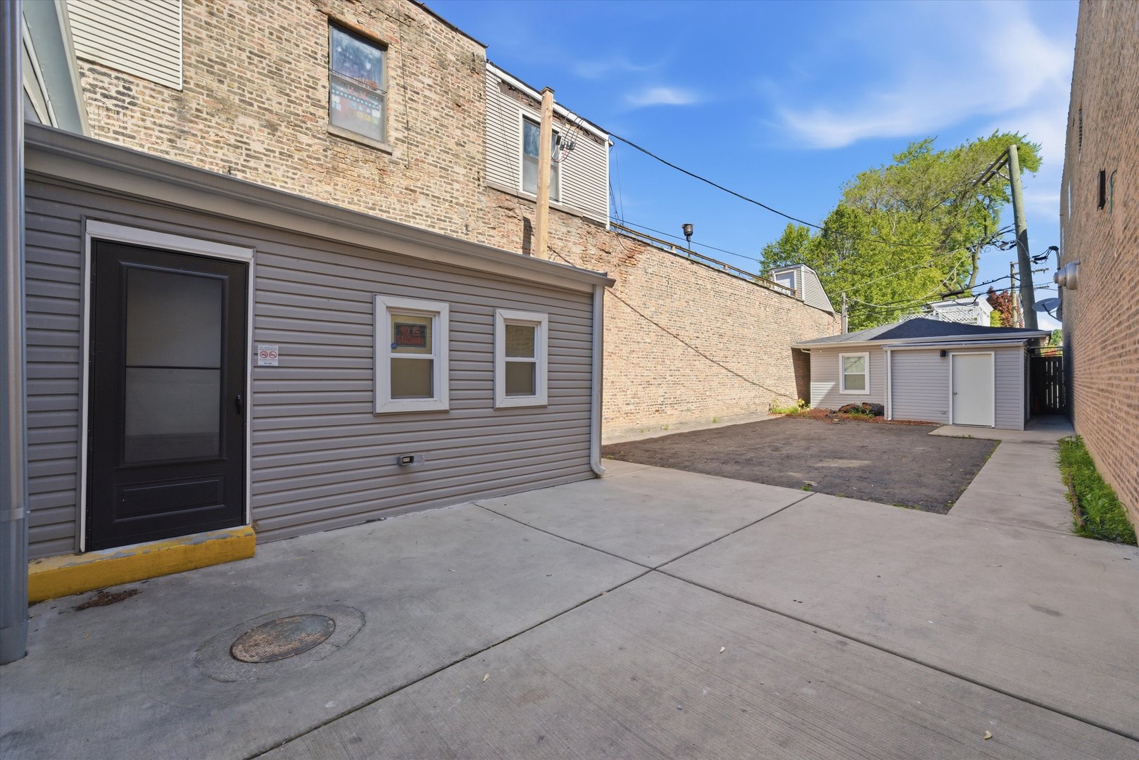 2114 West Lawrence Avenue Chicago IL 60625