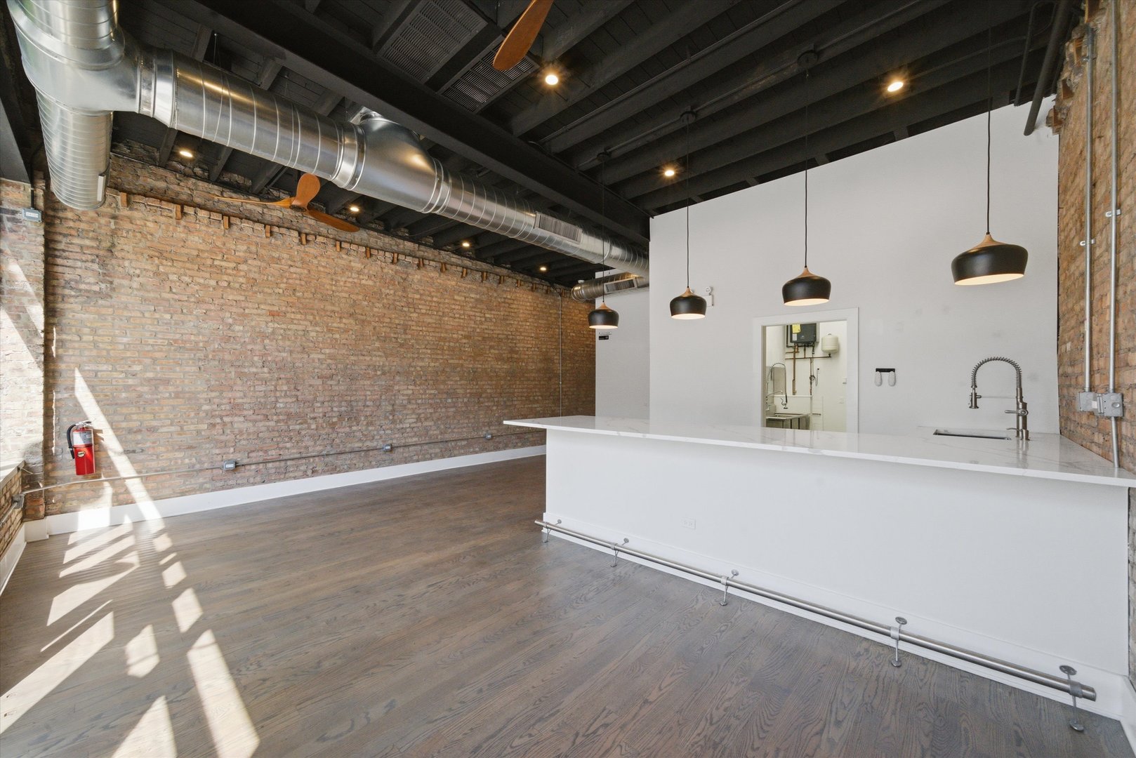 2114 West Lawrence Avenue Chicago IL 60625