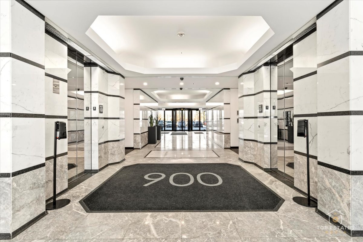 900 National Parkway Schaumburg IL 60173