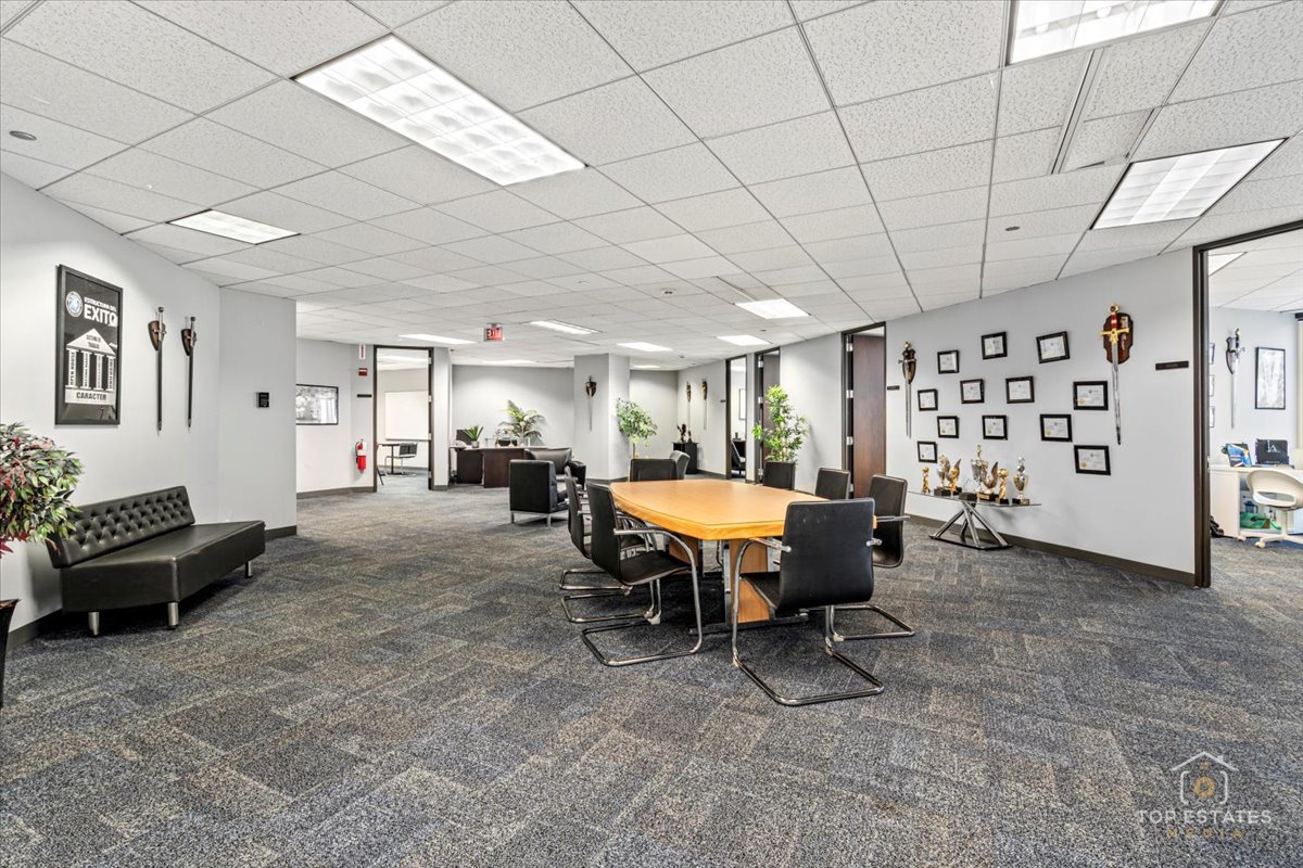 900 National Parkway Schaumburg IL 60173