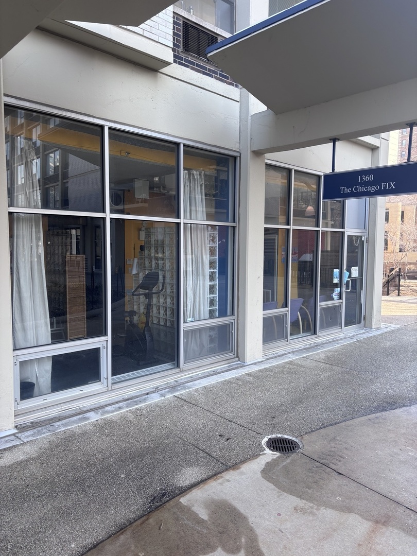 1360 North Sandburg Terrace Chicago IL 60610