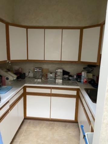 634 West Algonquin Road Des Plaines IL 60016