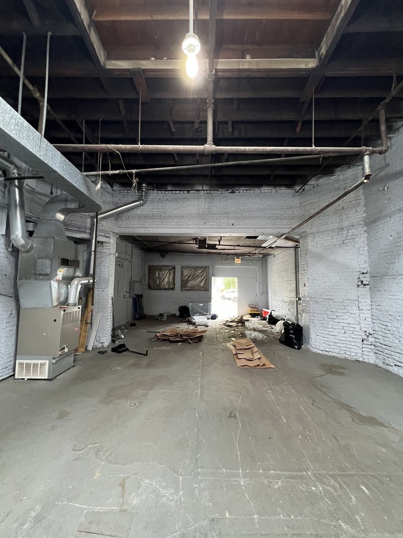 4244 North Elston Avenue Chicago IL 60618