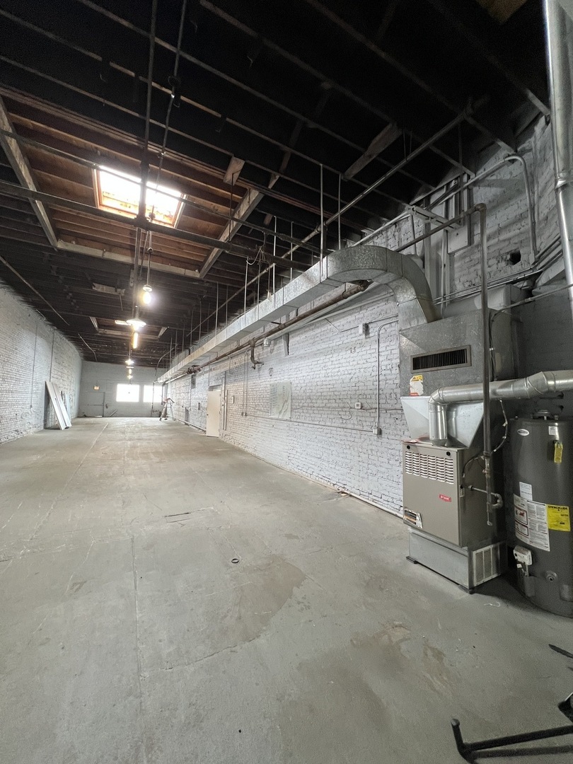 4244 North Elston Avenue Chicago IL 60618