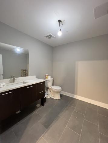 4244 North Elston Avenue Chicago IL 60618