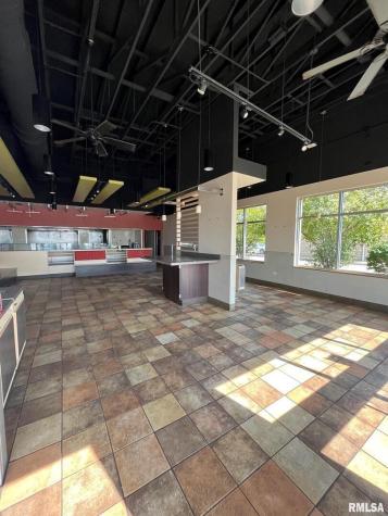 4402 16TH Street Moline IL 61265