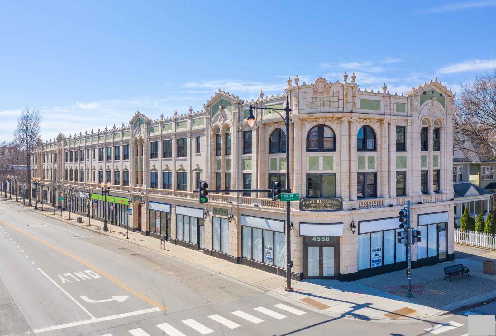 4558 North Clark Street Chicago IL 60640