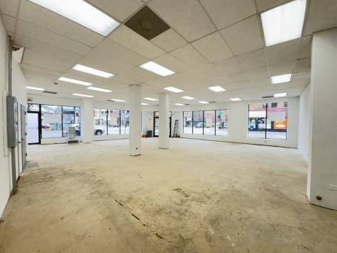 4558 North Clark Street Chicago IL 60640
