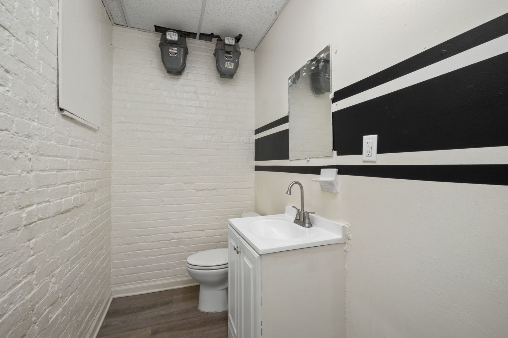 2516 North Laramie Avenue Chicago IL 60639