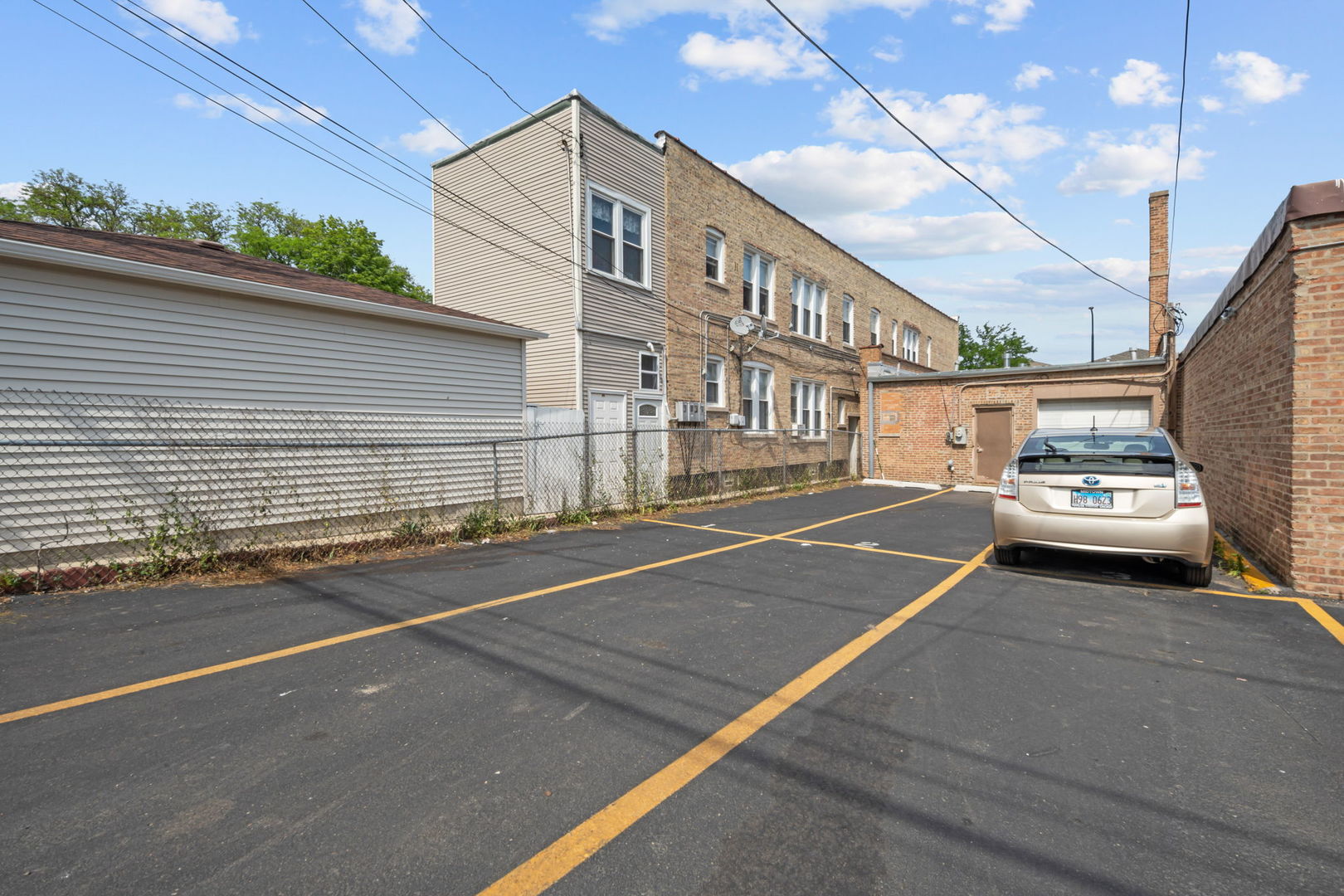 2516 North Laramie Avenue Chicago IL 60639