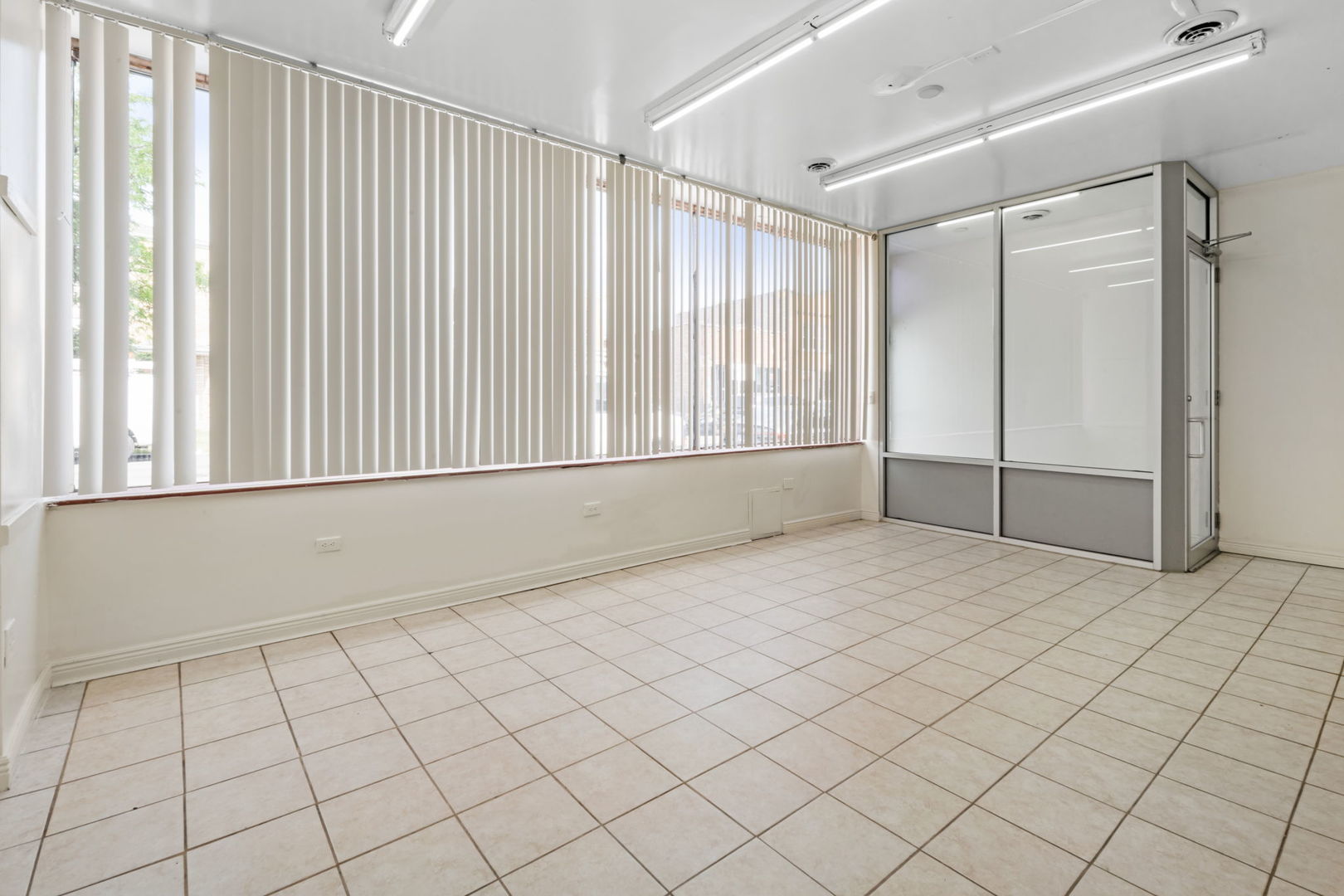 2516 North Laramie Avenue Chicago IL 60639