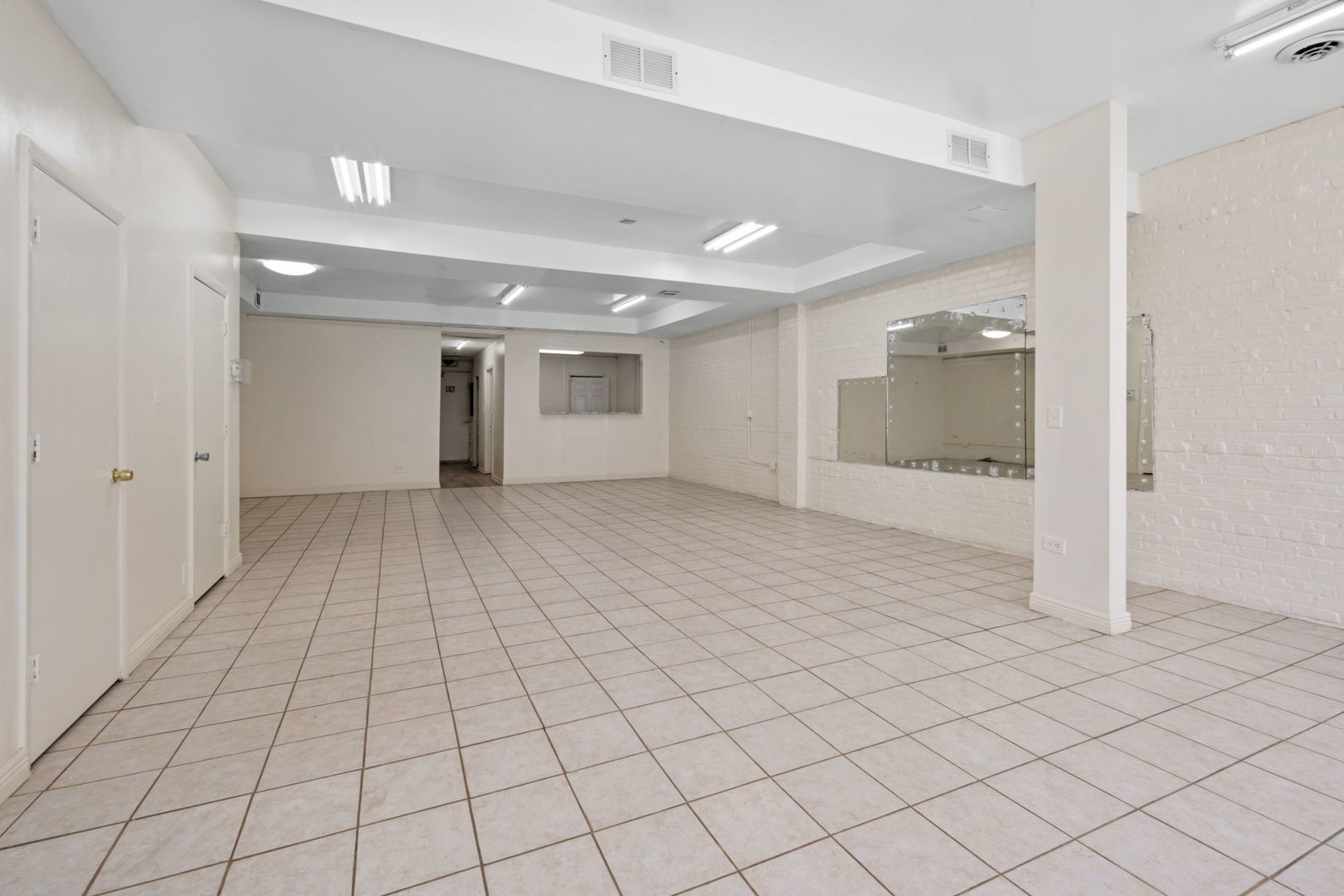 2516 North Laramie Avenue Chicago IL 60639