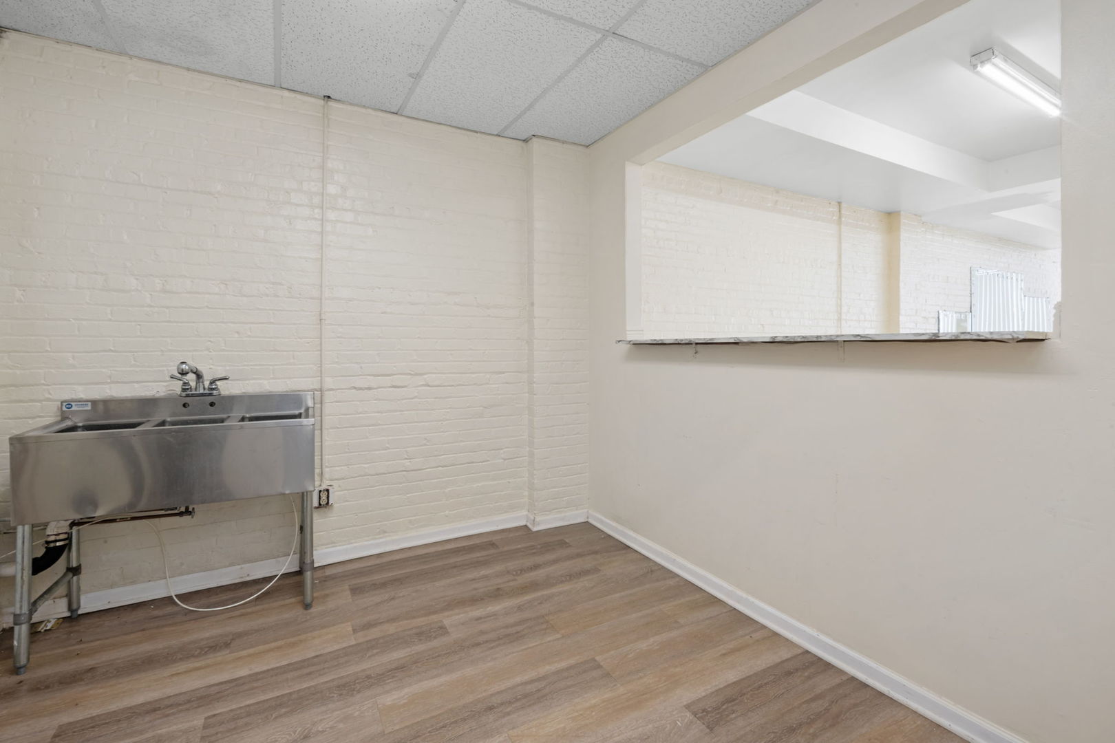 2516 North Laramie Avenue Chicago IL 60639