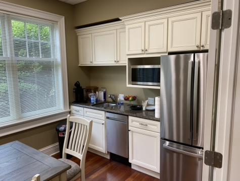 1232 American Way Libertyville IL 60048