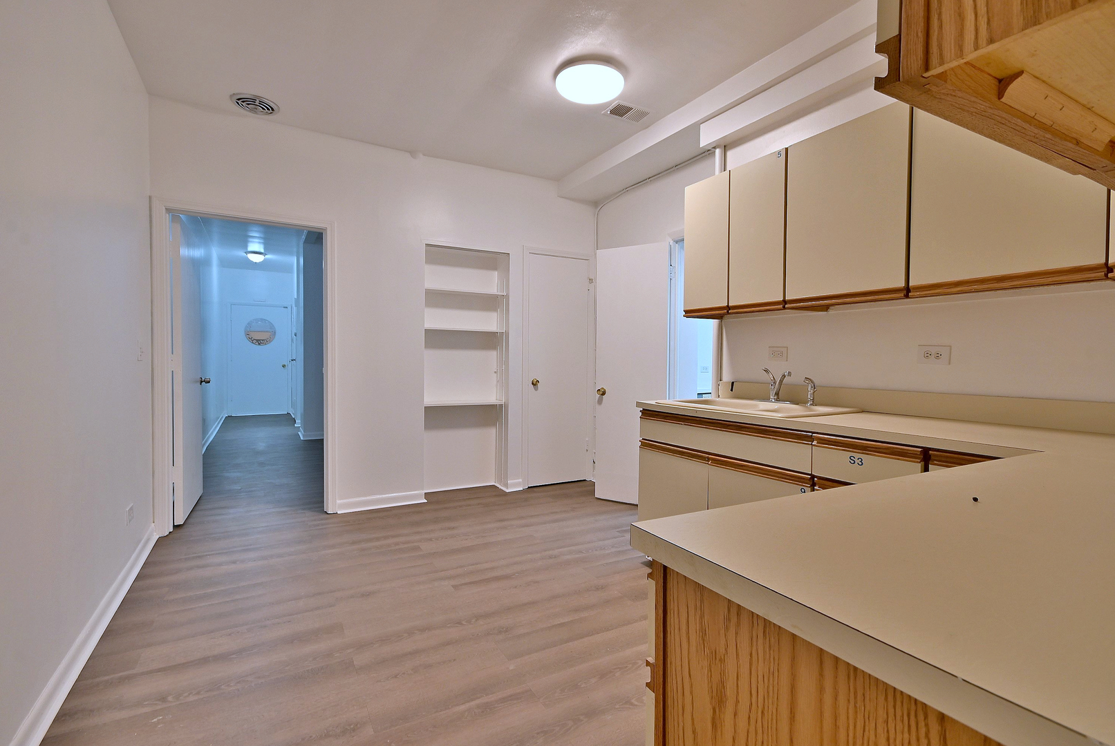 7460 West Belmont Avenue Chicago IL 60634