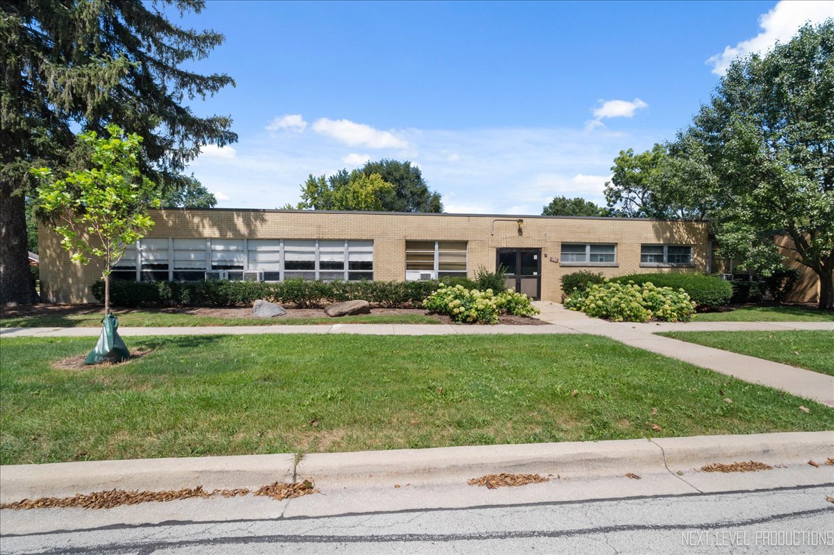 331 George Street West Chicago IL 60185