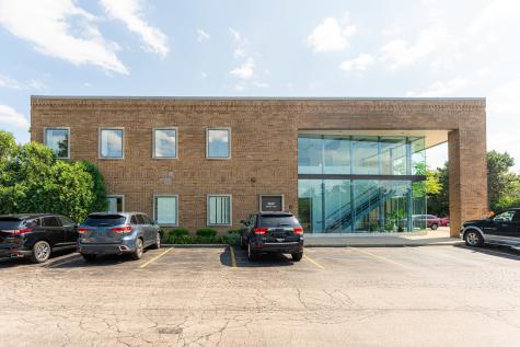 290 Springfield Drive Bloomingdale IL 60108