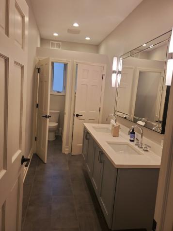 1218 West Wilson Avenue Chicago IL 60640