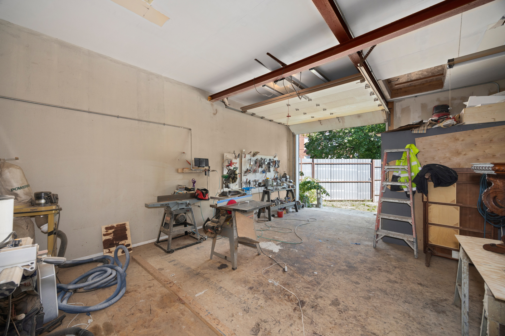 3381 North Milwaukee Avenue Chicago IL 60641