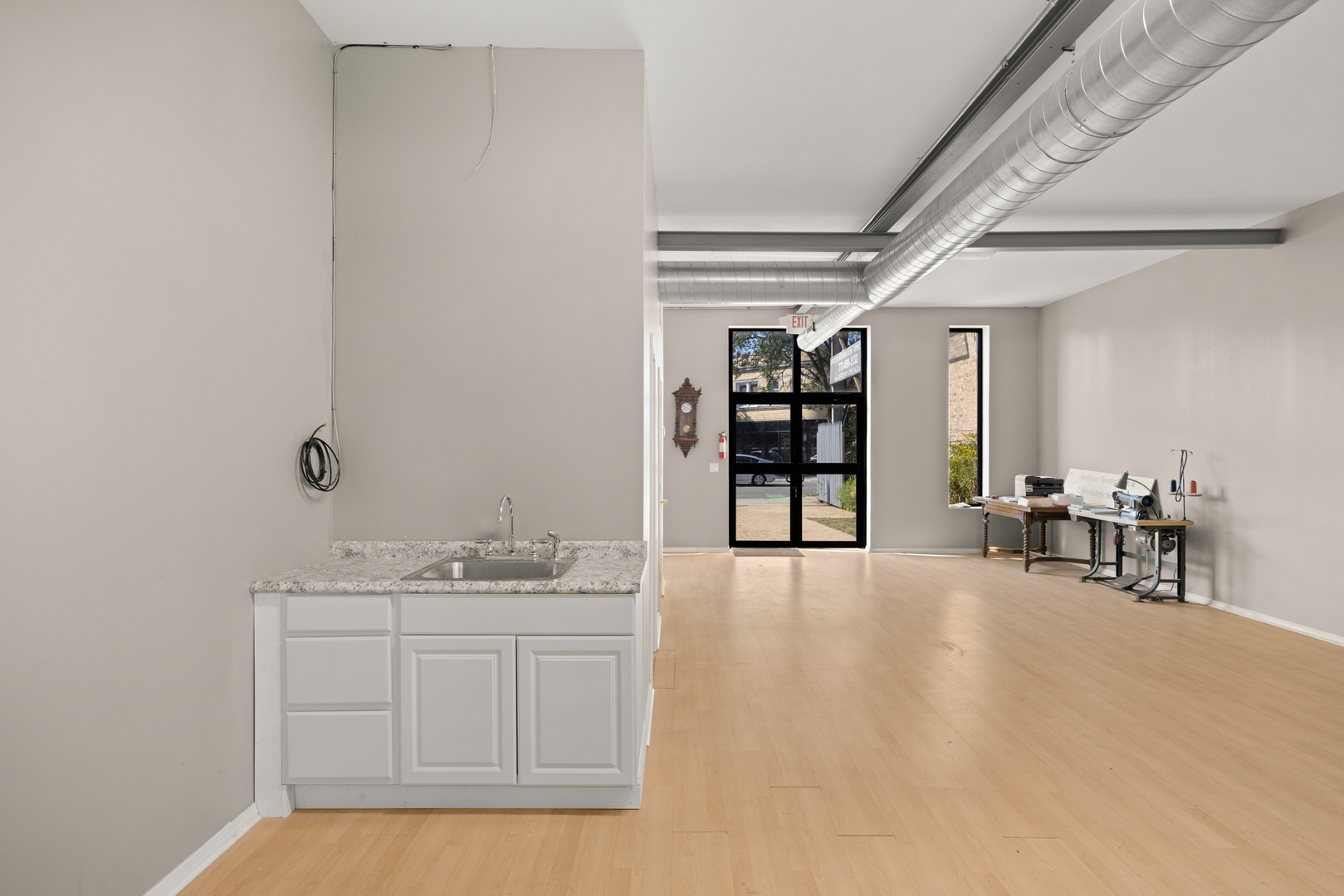 3381 North Milwaukee Avenue Chicago IL 60641