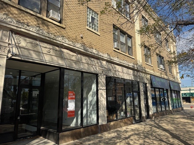 2376 North Neva Avenue Chicago IL 60707
