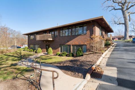 604 35TH Avenue Moline IL 61265