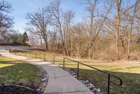 604 35TH Avenue Moline IL 61265