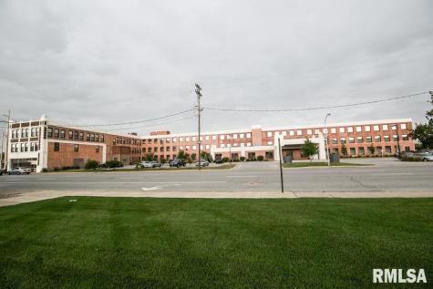 2401 4TH Avenue Rock Island IL 61201